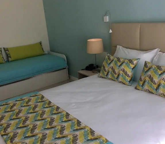 アンコーラ マール ホテル 2*