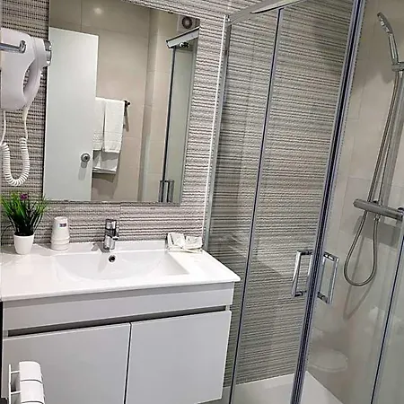 Otel Ancora Mar 2*